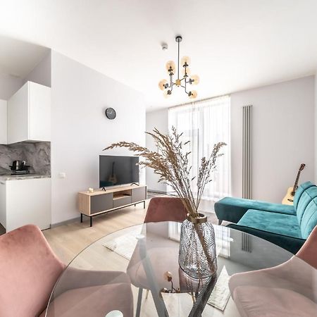 New Comfortable 2 Bedroom Cottage W/Big Terrace Jūrkalne Buitenkant foto