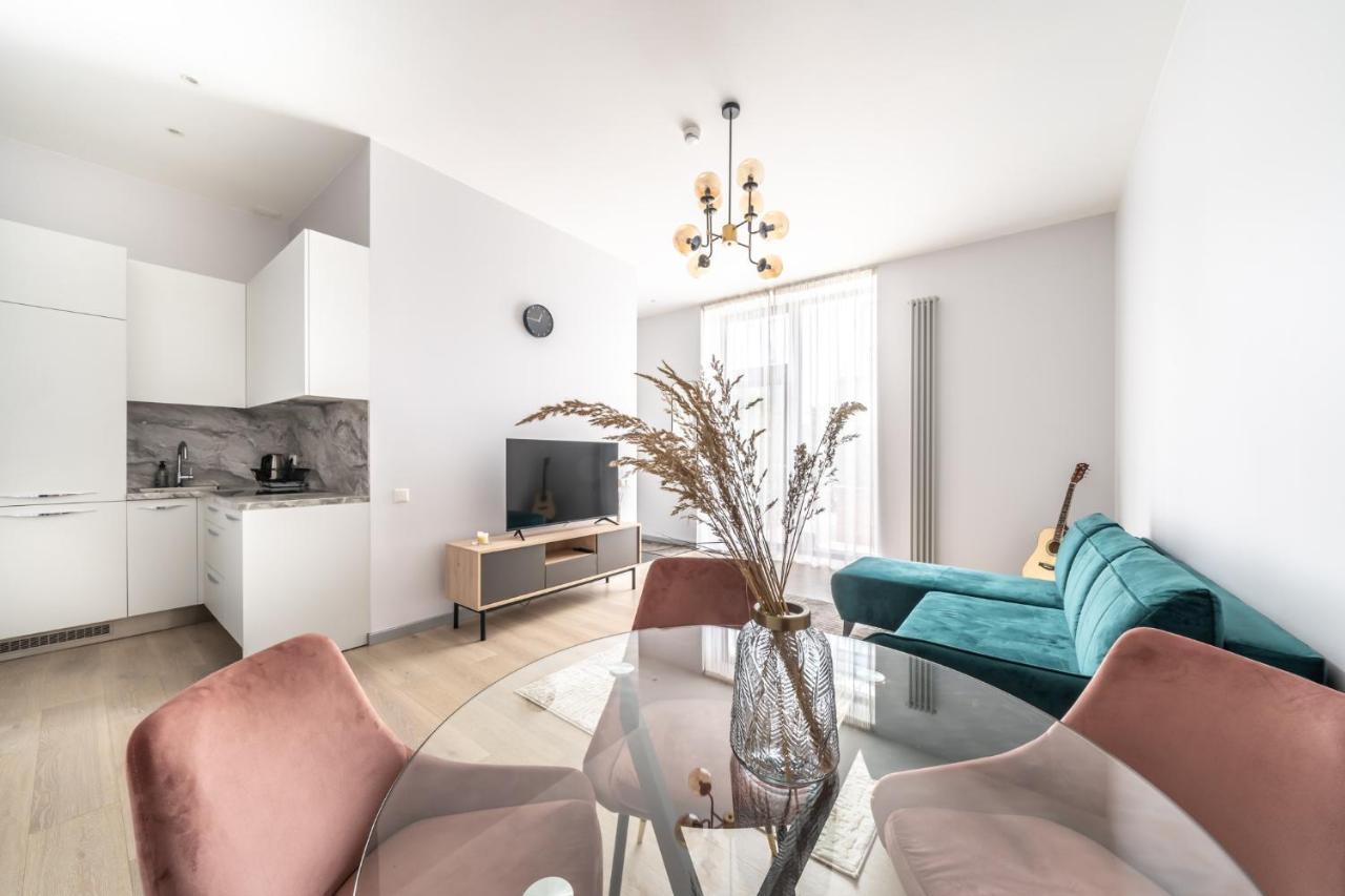 New Comfortable 2 Bedroom Cottage W/Big Terrace Jūrkalne Buitenkant foto