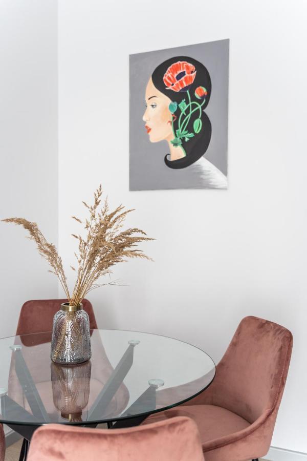 New Comfortable 2 Bedroom Cottage W/Big Terrace Jūrkalne Buitenkant foto